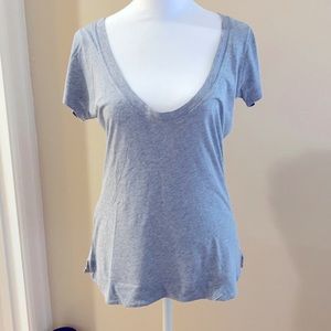 Comptoir des Cotonniers grey scoop neck tee. Large